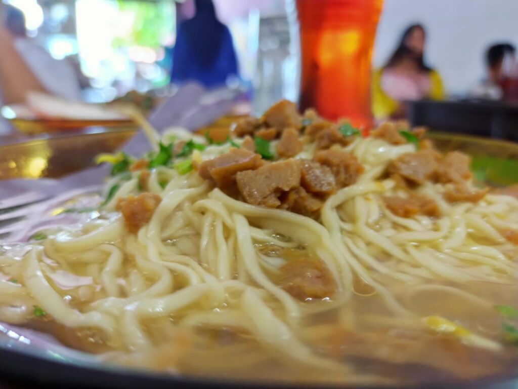 Mie Jalak Sabang Bikin Nagih! Kuliner Legendaris Ini Selalu Diburu Wisatawan