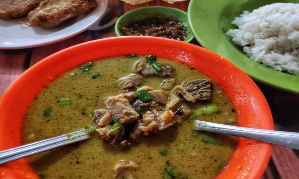 Wajib Coba Saat ke Medan! Soto RM Sinar Pagi Punya Cita Rasa Rempah yang Bikin Ketagihan