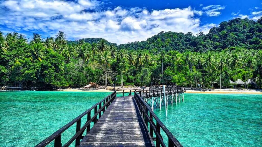 Keindahan Pulau Weh Terungkap! Destinasi Eksotis dengan Sejarah yang Jarang Diketahui