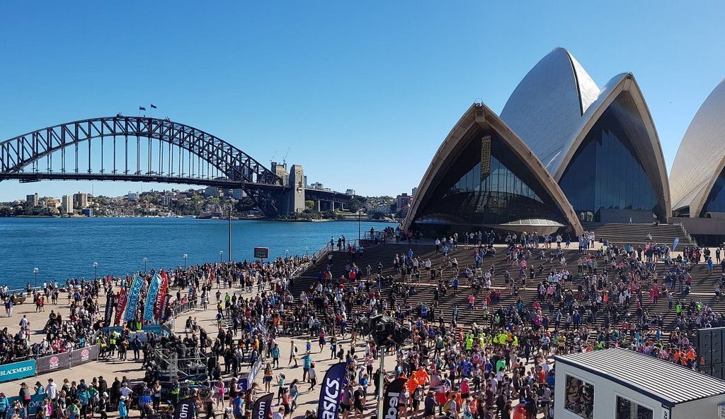 Lari Sambil Liburan? Sydney Marathon 2026 Lewati Harbour Bridge hingga Opera House