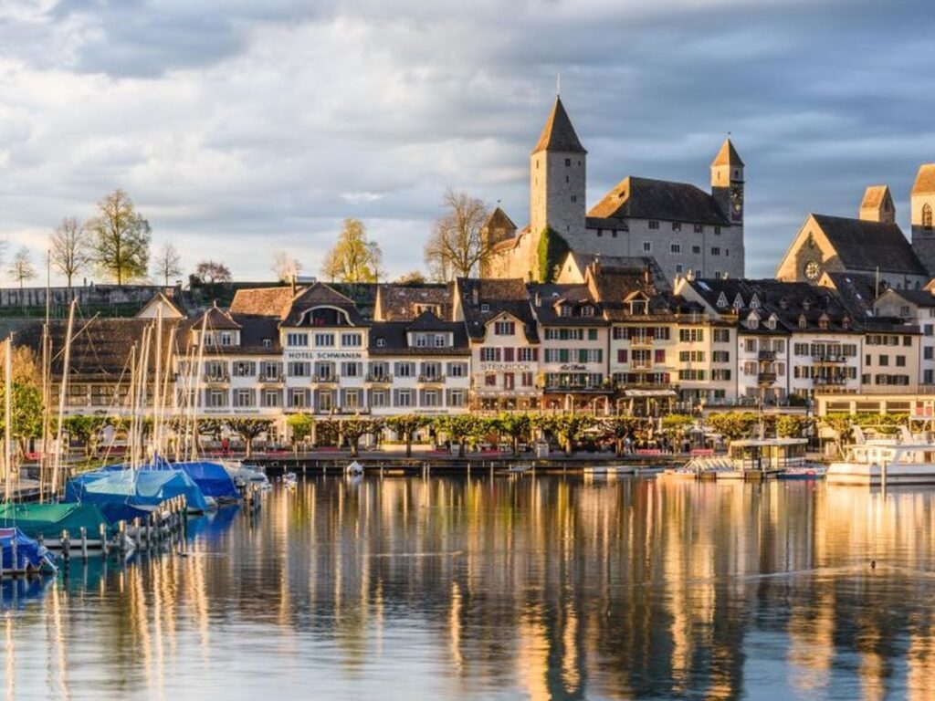 Danau Zurich Punya Pesona Menakjubkan! Surga Hiburan Alam di Swiss